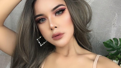 แต่งหน้าสายฝอ