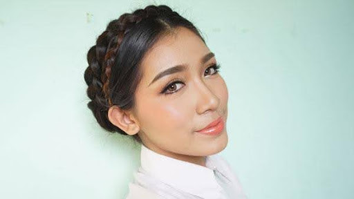 แต่งหน้ารับปริญญา